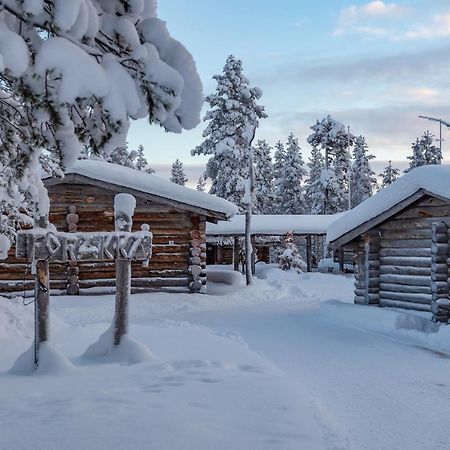 Kuukkeli Log Houses Porakka Inn Saariselkä Exterior foto