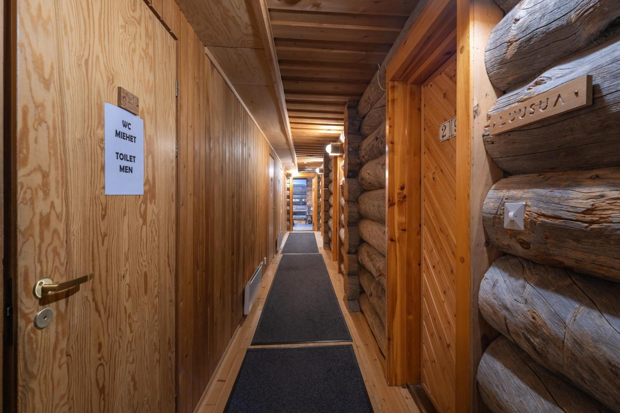 Kuukkeli Log Houses Porakka Inn Saariselkä Exterior foto