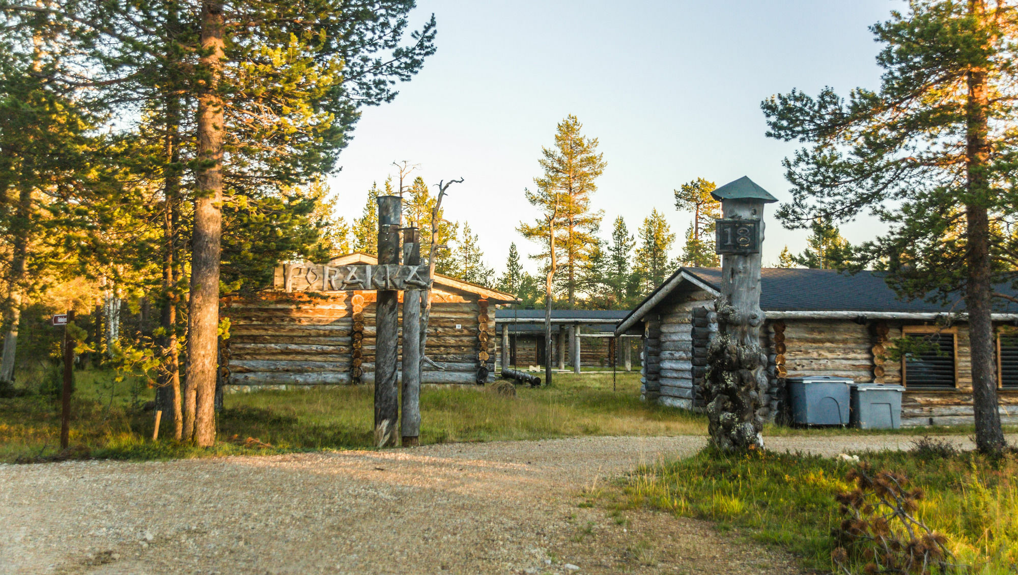 Kuukkeli Log Houses Porakka Inn Saariselkä Exterior foto